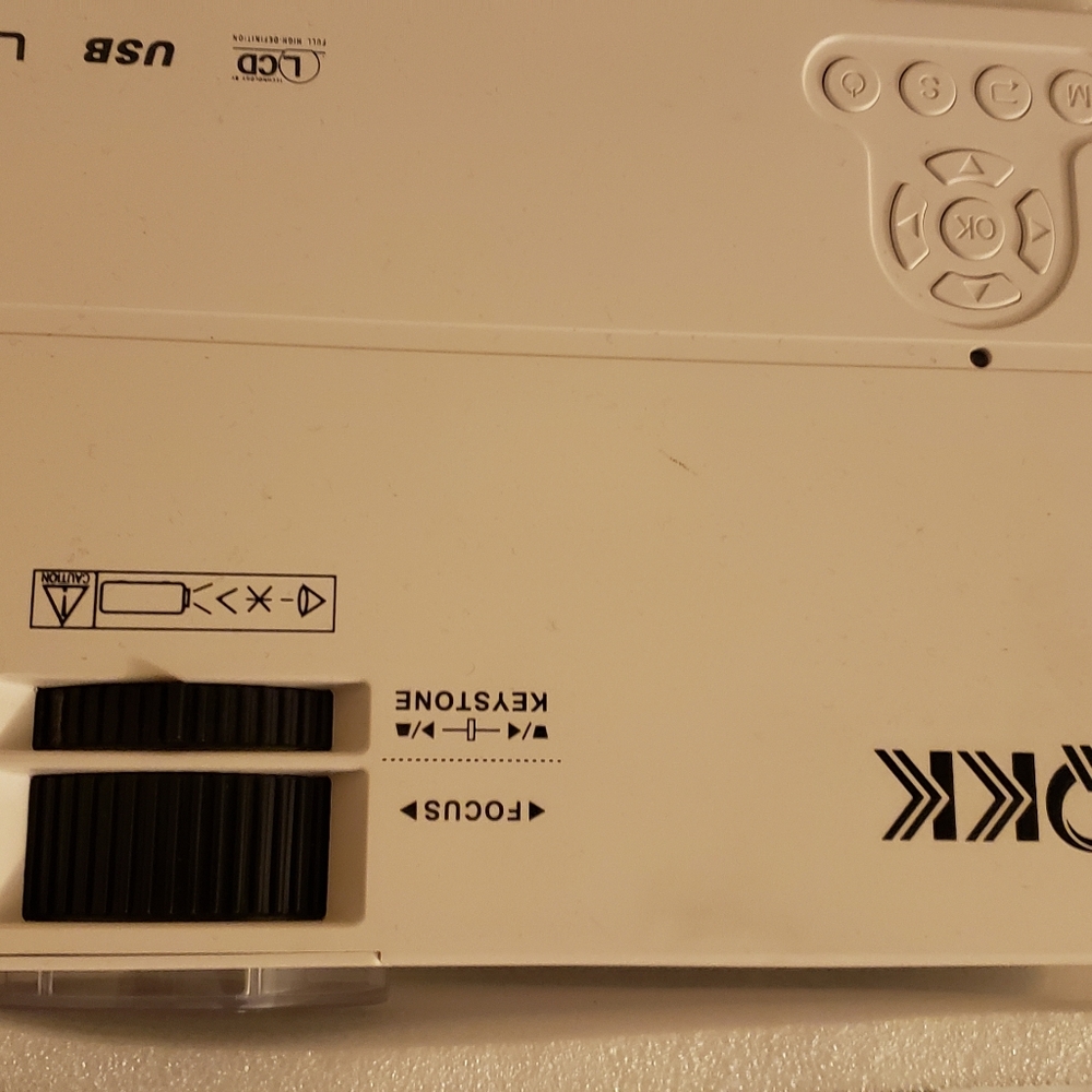 Projector and screen - Picture 4 of 5